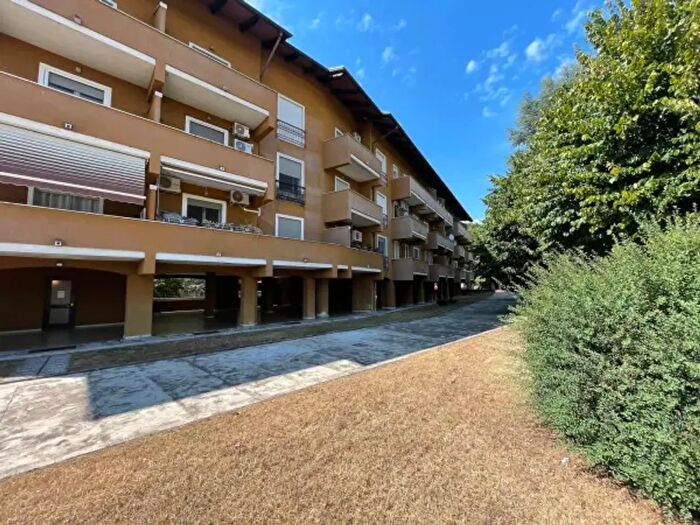 Appartamento trilocale in vendita in Via Pio XII, Buscate