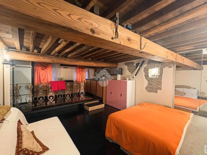 Appartamento monolocale in affitto in Via di Porta Soprana, Genova