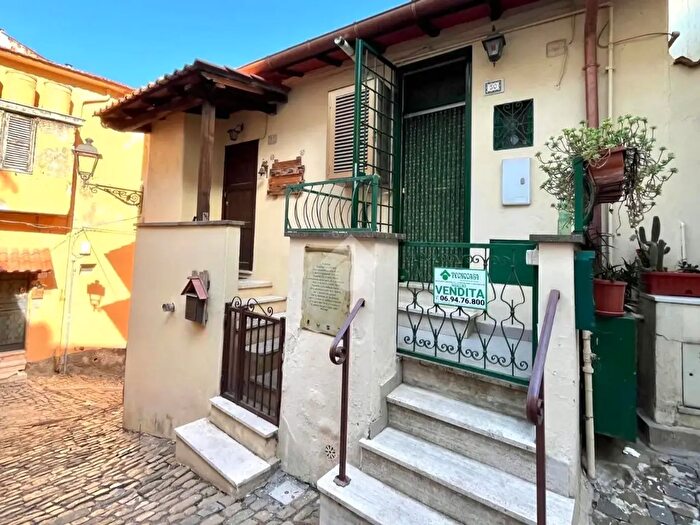 Appartamento bilocale in vendita in Via degli Artisti, Monte Compatri