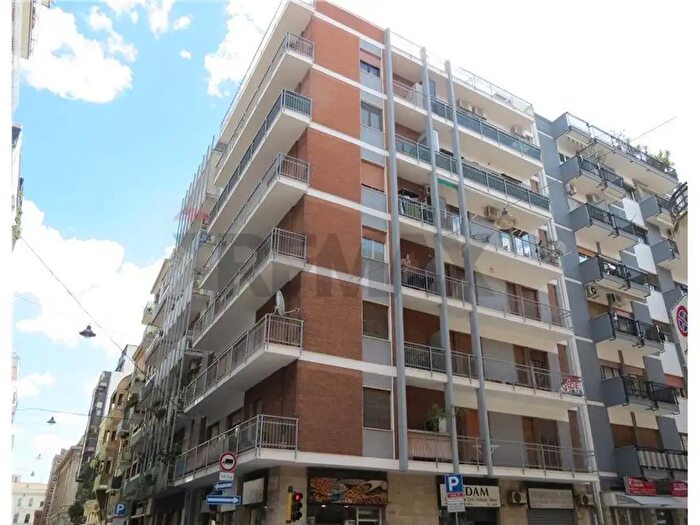 Appartamento trilocale in vendita in Via Michele Garruba, Bari