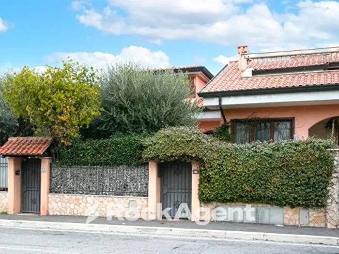 Casa quadrilocale in vendita in Viale Valle dellAniene b, Guidonia Montecelio