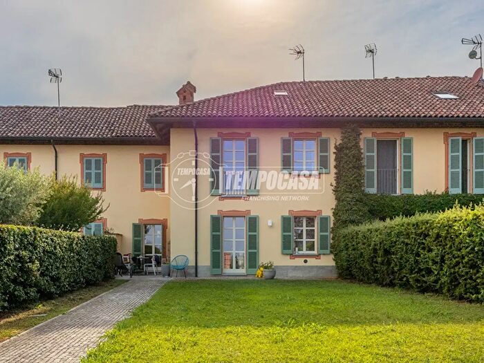 Casa con 7 locali in vendita in Località Viatosto, Asti