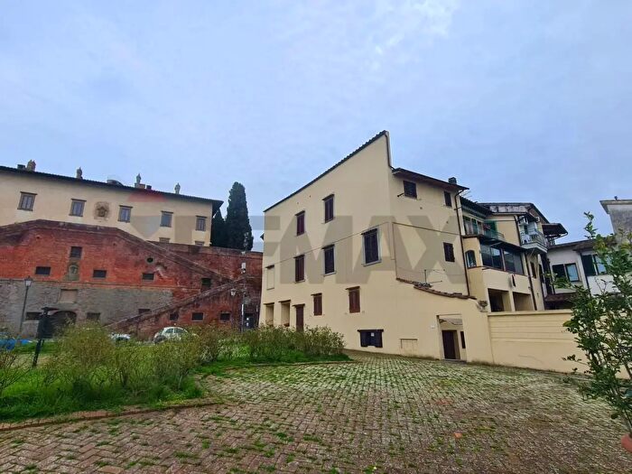 Appartamento trilocale in vendita in Via della Liberta, Cerreto Guidi
