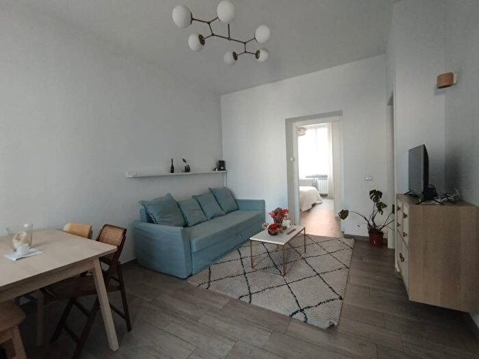 Appartamento bilocale in affitto in Via Pietro Giannone, Paolo Sarpi, Milano