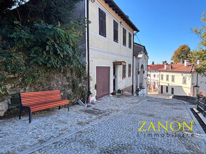 Casa con 5 locali in vendita in Via della Cappella, Gorizia