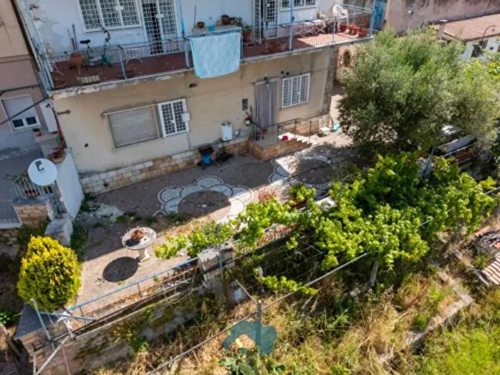 Appartamento bilocale in vendita in Via Tivoli, Poli