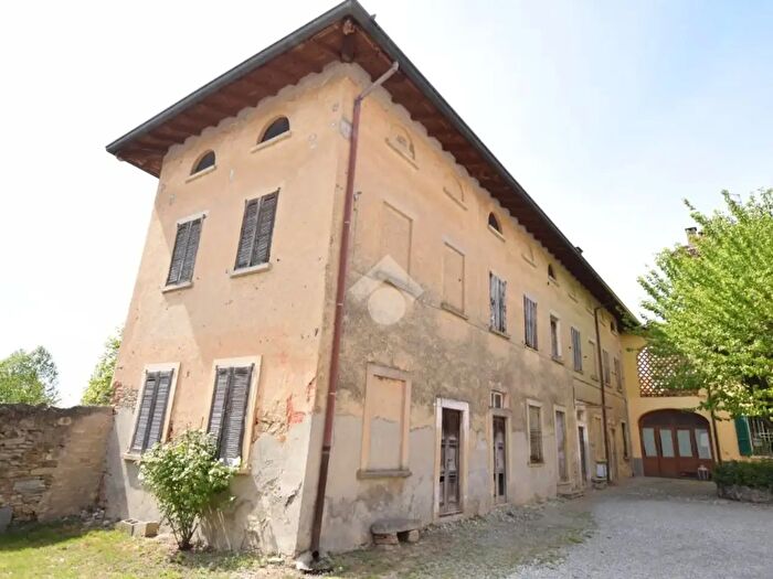 Casa monolocale in vendita in Via Ostizza, Montevecchia
