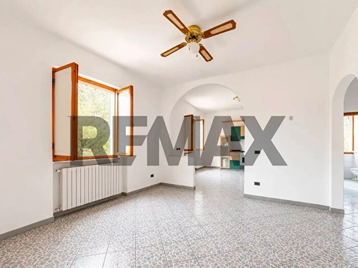 Casa con 7 locali in vendita in Via San Pancrazio, Bucine