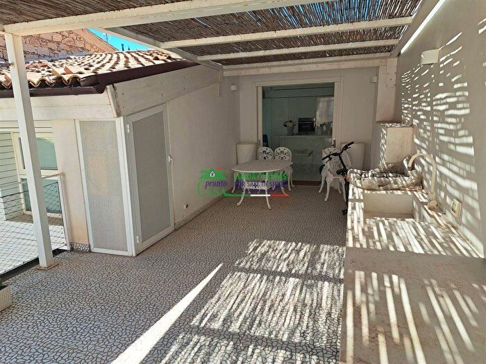 Appartamento trilocale in affitto in Via Genova, Marina di Ragusa Centro, Ragusa