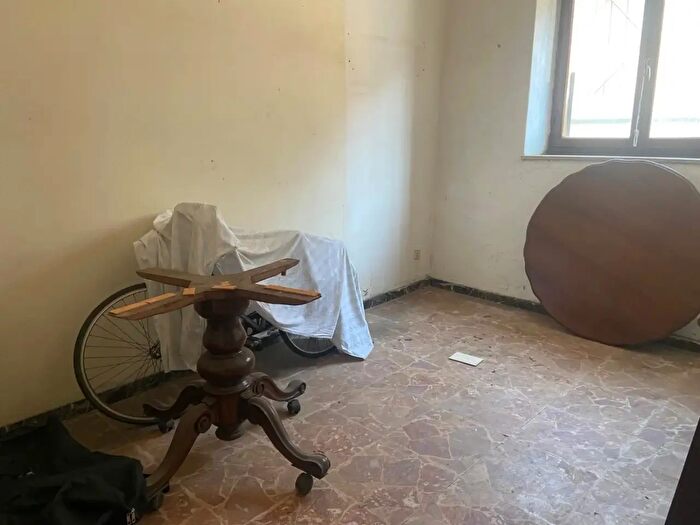 Casa quadrilocale in vendita in Via Maculani, Piacenza