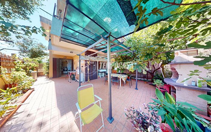 Appartamento bilocale in vendita in Via Costarossa, Cisano Sul Neva