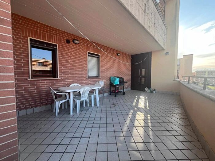 Appartamento trilocale in vendita in Via Antonio Starrabba di Rudinì Pomezia, Pomezia