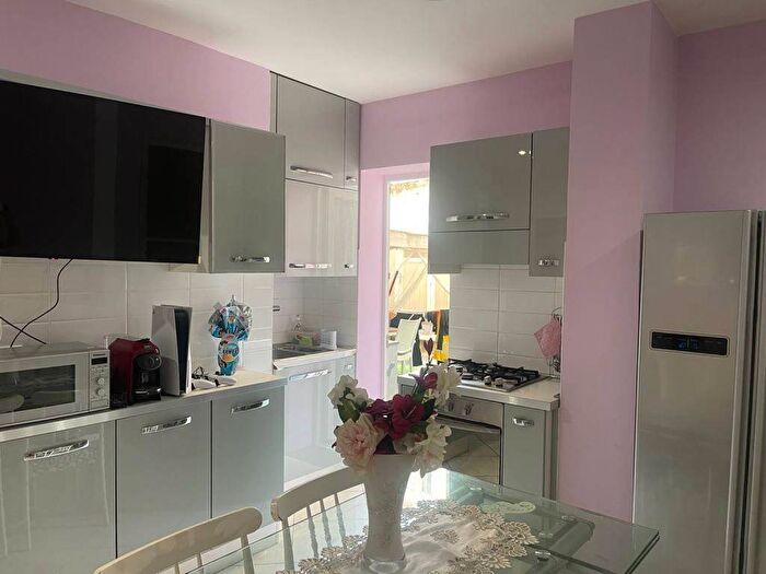 Appartamento quadrilocale in affitto in VIA DELLA FORNACE, Città Vecchia, Trieste