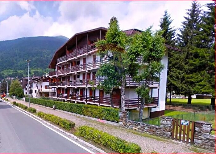 Appartamento con 5 locali in vendita in Viale Venezia Snc, Ponte Di Legno