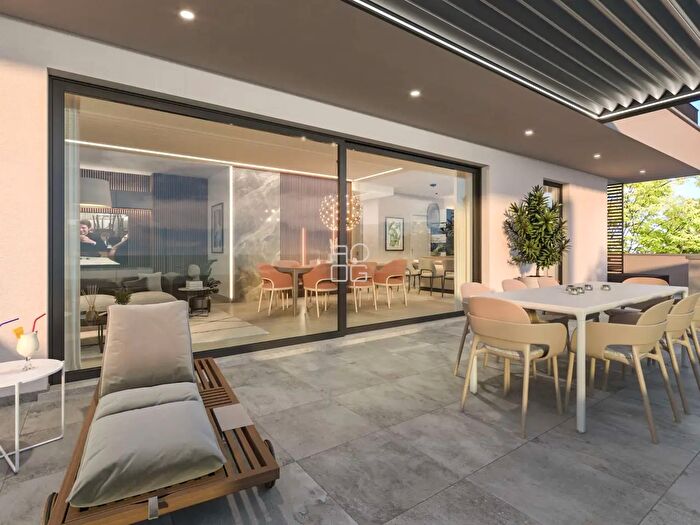 Appartamento trilocale in vendita in Via San Bendetto, Desenzano Del Garda