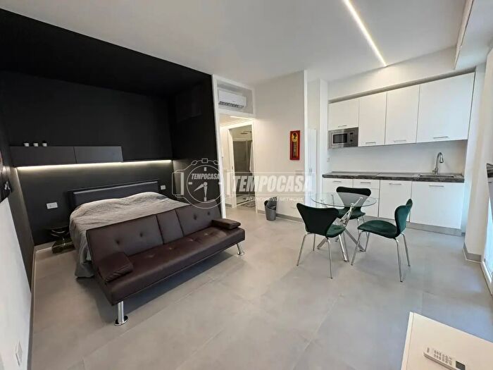 Appartamento monolocale in affitto in Via Valparaiso a, Milano