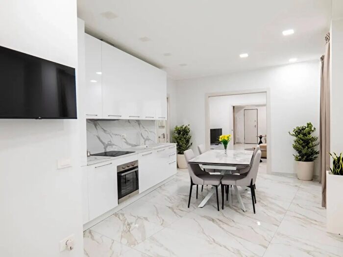 Appartamento trilocale in vendita in Corso Orazio Raimondo, Sanremo