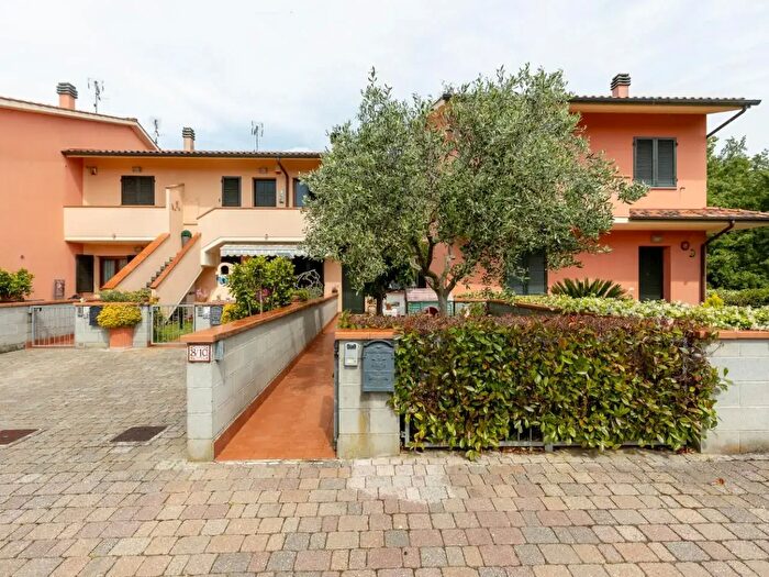 Casa con 5 locali in vendita in Santa Maria A Monte