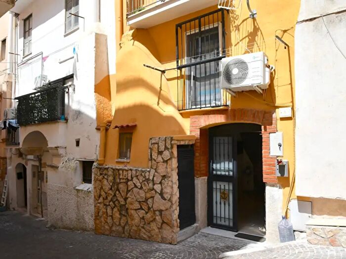Appartamento quadrilocale in vendita in Formia