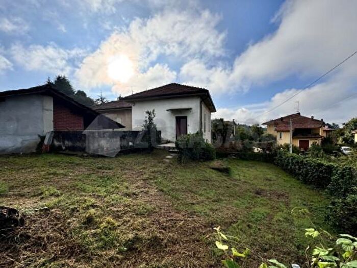Casa con 5 locali in vendita in Via Somma Lombardo, Vergiate
