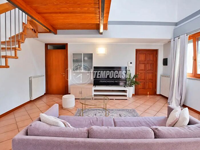 Appartamento trilocale in vendita in Galliate