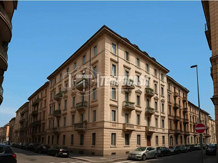 Appartamento trilocale in vendita in Via Belfiore, Torino