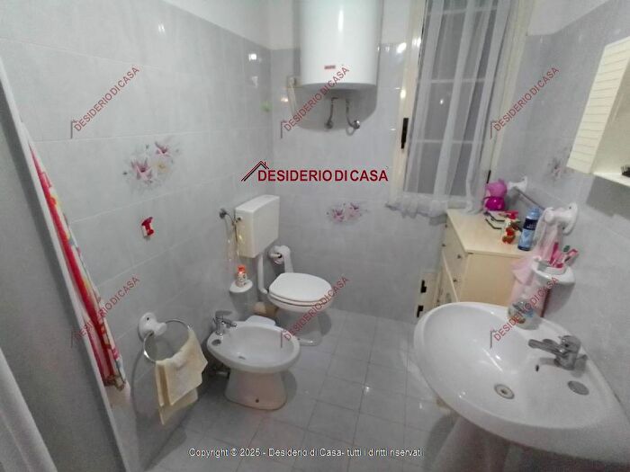 Casa con 7 locali in vendita in Carini