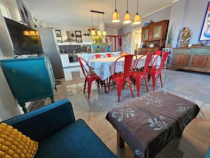 Appartamento trilocale in vendita in Via Ungaretti, Inverno E Monteleone