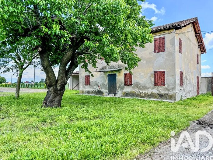 Casa con 6 locali in vendita in Via Via Ugo Foscolo, Abano Terme