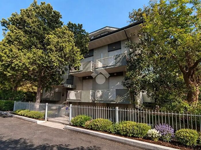 Appartamento trilocale in vendita in Viale Ortles, Riccione