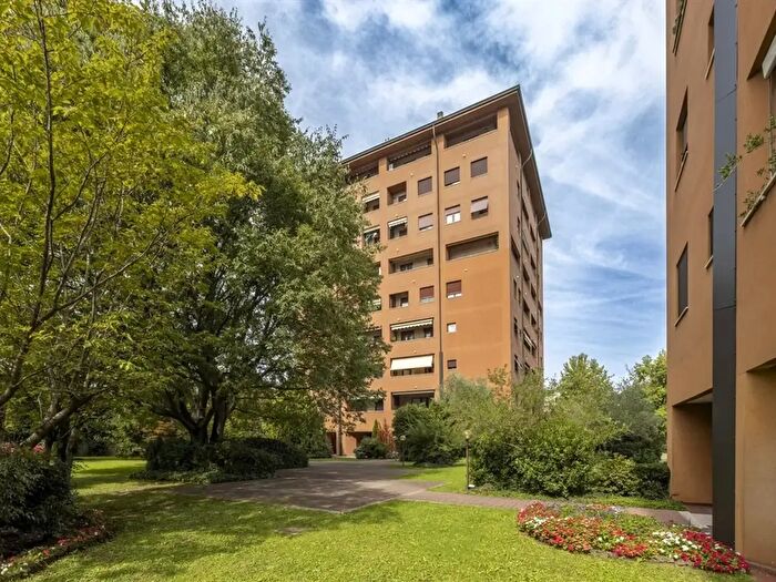 Appartamento quadrilocale in vendita in Via Pietro Maroncelli, Monza