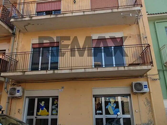 Appartamento quadrilocale in vendita in Via Paratore, Milazzo
