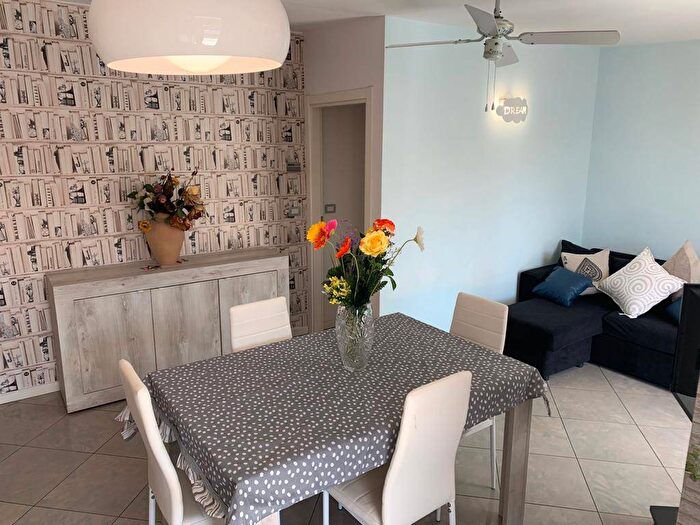 Appartamento con 5 locali in affitto in Viale Giordano Bruno, Abissinia, Riccione