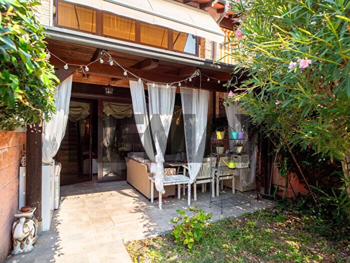 Casa quadrilocale in vendita in Parma