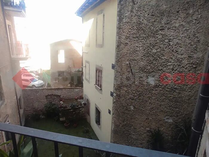 Appartamento quadrilocale in vendita in Via Corradi, Isola Del Liri