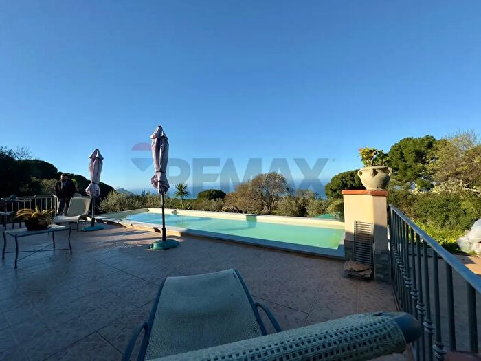 Casa bilocale in vendita in Via Lancenia, Cefalu