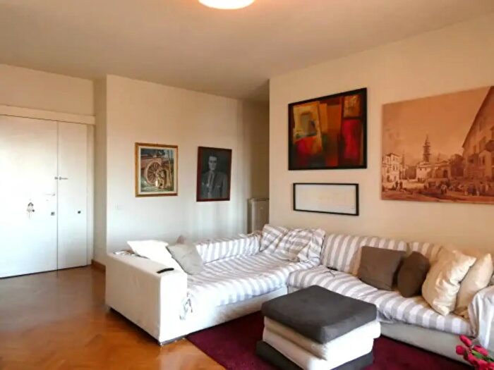 Appartamento con 5 locali in vendita in Via Benvenuto Cellini, Empoli
