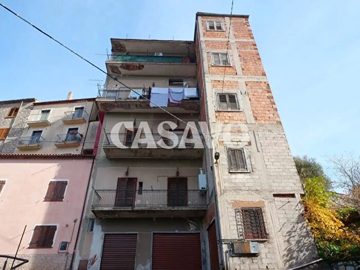Casa con 15 locali in vendita in Via Antonello Sanseverino, Teggiano