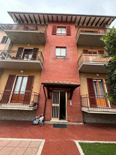 Appartamento trilocale in vendita in Via Roma, Castiglione Del Lago