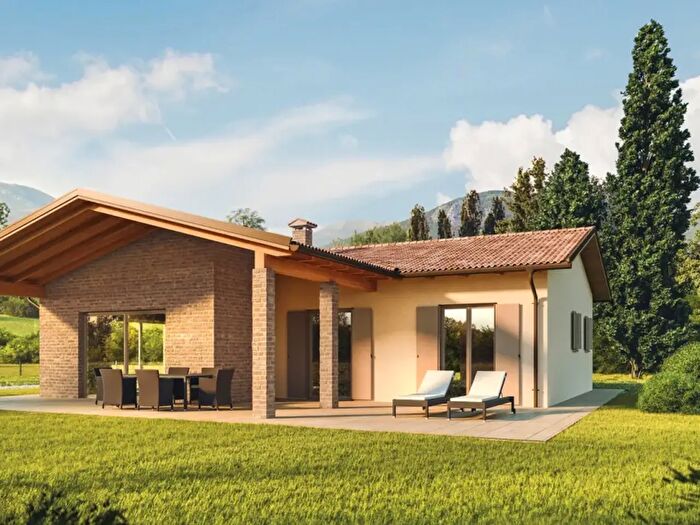 Casa con 6 locali in vendita in Via del Timo, Collesalvetti