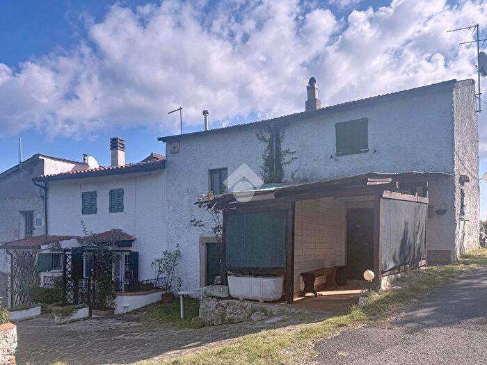 Appartamento quadrilocale in vendita in Via di Ceppeto, Collesalvetti