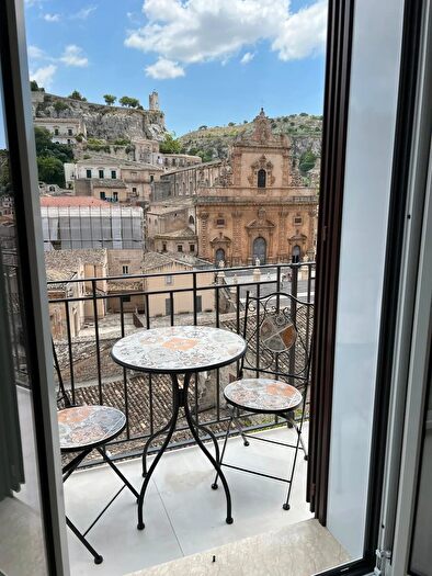 Casa trilocale in vendita in Via Leni, Modica