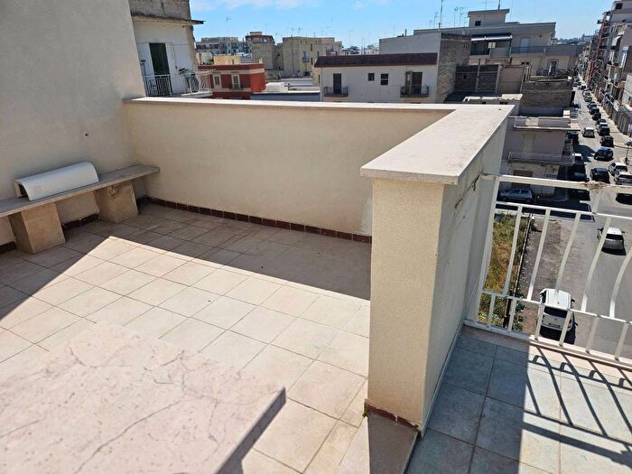 Appartamento bilocale in affitto in Via Fra' Diego Alvarez, Trani