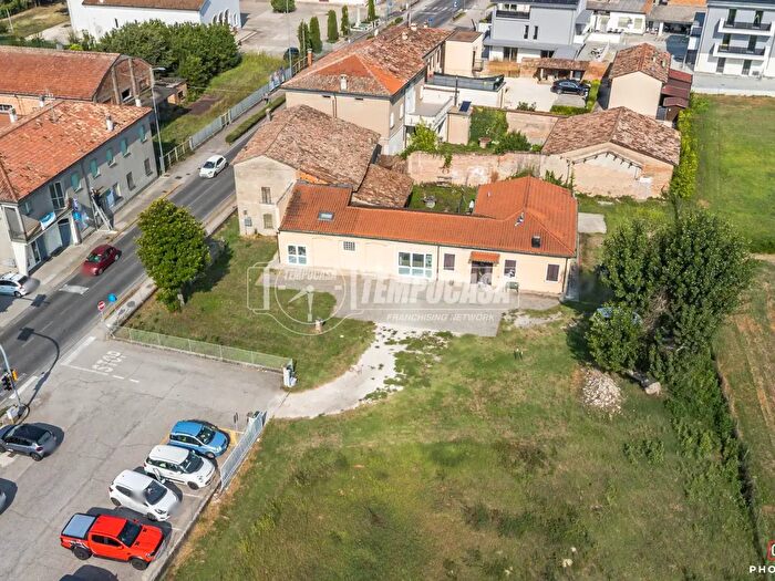 Casa con 10 locali in vendita in Via San Potito, Lugo
