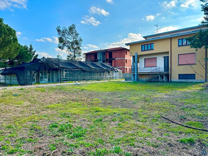 Casa quadrilocale in vendita in Via per Buscate, Castano Primo