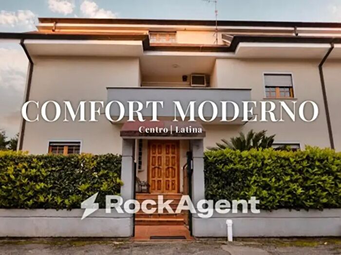 Casa con 6 locali in vendita in Via Ombrone, Latina