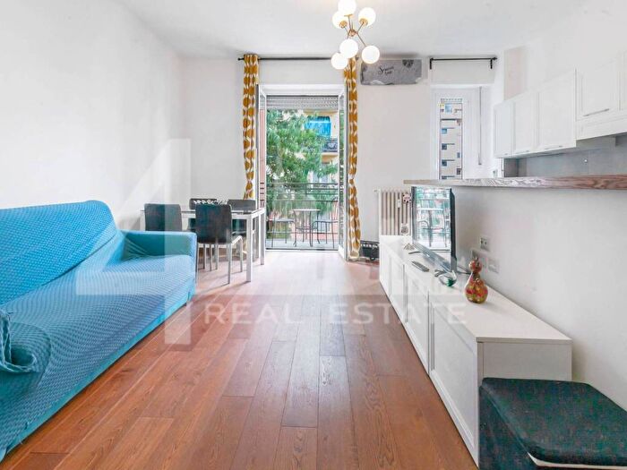 Appartamento bilocale in affitto in Viale Giovanni Suzzani, Prato Centenaro, Milano