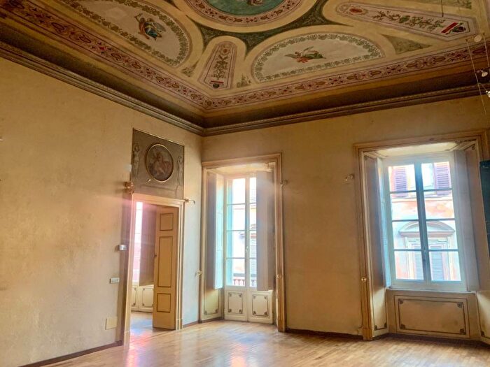 Appartamento con 6 locali in affitto in Centro Storico, Parma