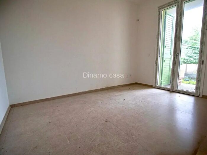 Appartamento trilocale in vendita in Via Montessori, Prato