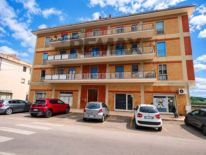Appartamento con 9 locali in vendita in Dante Alighieri, Larino